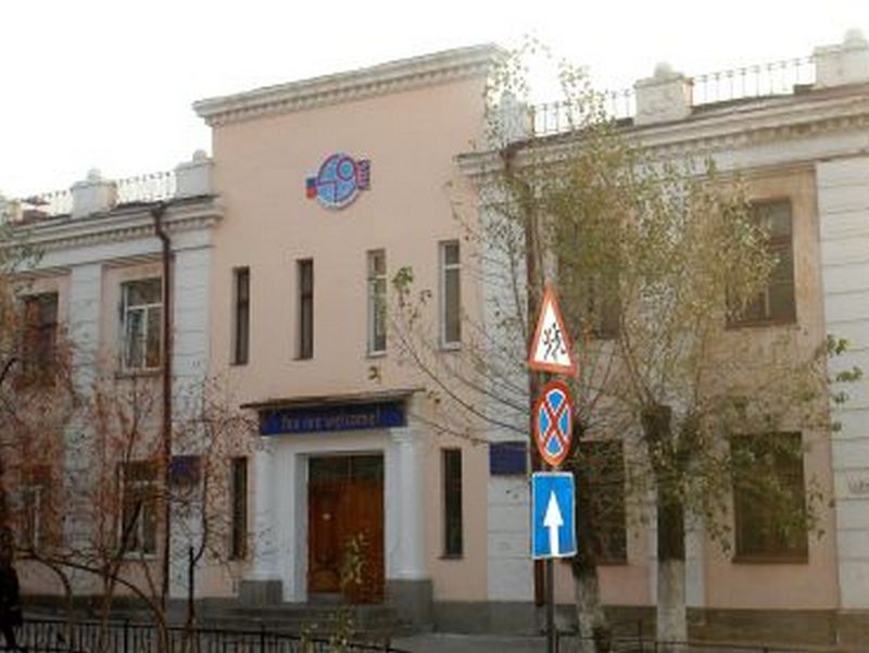 главный вход в школу главный вход в школу.